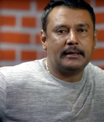 ಕೊಲೆ ಕೇಸ್ | ಪೊಲೀಸರಿಂದ ನಟ ದರ್ಶನ್ ವಿಚಾರಣೆ ನ್ಯಾಯಾಂಗ ಬಂಧನಕ್ಕೆ ನಟ ದರ್ಶನ್ | ಜುಲೈ 4ರವರೆಗೆ ಜೈಲು - Kannadamojo360