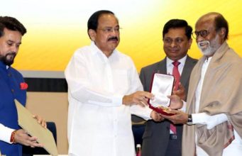 ರಜನಿಗೆ ಫಾಲ್ಕೆ ಪ್ರದಾನ; ಗುರು ಕೆ.ಬಾಲಚಂದರ್ಗೆ ಪ್ರಶಸ್ತಿ ಅರ್ಪಿಸಿದ ನಟ