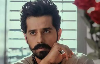 ಪೃಥ್ವಿ ಅಂಬಾರ್ ‘ಮತ್ಸ್ಯಗಂಧ’ ಟ್ರೇಲರ್ | ಫೆ. 23ಕ್ಕೆ ಸಿನಿಮಾ ತೆರೆಗೆ ಪೃಥ್ವಿ ಅಂಬಾರ್ 'ಮತ್ಸ್ಯಗಂಧ' ಟ್ರೇಲರ್ | ಫೆ. 23ಕ್ಕೆ ಸಿನಿಮಾ ತೆರೆಗೆ - Kannadamojo360