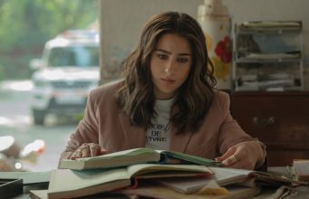 ಸಿನಿಮಾಗೆ ಹಿನ್ನಡೆಯಾಗುವ ಕಲಾವಿದರ ಸಾಧಾರಣ ನಟನೆ ಸಿನಿಮಾಗೆ ಹಿನ್ನಡೆಯಾಗುವ ಕಲಾವಿದರ ಸಾಧಾರಣ ನಟನೆ - Kannadamojo360