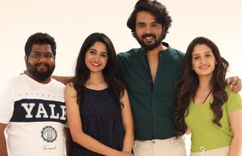 ನಿರ್ದೇಶಕರ ಬರ್ತ್ಡೇಗೆ ಮೇಕಿಂಗ್ ವೀಡಿಯೋ ರಿಲೀಸ್ ಮಾಡಿದ ‘ಫುಲ್ ಮೀಲ್ಸ್’ ನಿರ್ದೇಶಕರ ಬರ್ತ್ಡೇಗೆ ಮೇಕಿಂಗ್ ವೀಡಿಯೋ ರಿಲೀಸ್ ಮಾಡಿದ 'ಫುಲ್ ಮೀಲ್ಸ್' - Kannadamojo360