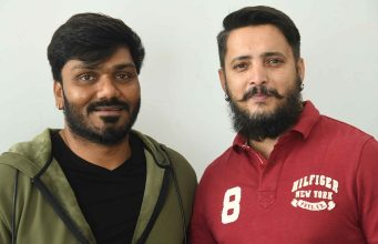 ಅಪ್ಪು ಅಭಿಮಾನಿ ಸಿನಿಮಾ | ‘ರತ್ನ’ ಸಿನಿಮಾ ಆಡಿಯೋ ಬಿಡುಗಡೆ ಅಪ್ಪು ಅಭಿಮಾನಿ ಸಿನಿಮಾ | 'ರತ್ನ' ಸಿನಿಮಾ ಆಡಿಯೋ ಬಿಡುಗಡೆ - Kannadamojo360