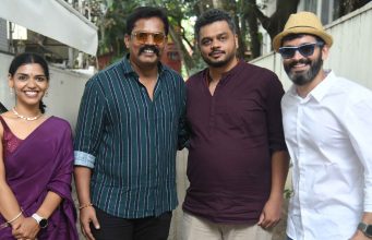 ‘ಎಂಥಾ ಚಂದಾನೇ’ | ರಿಷಭ್ ಶೆಟ್ಟಿ ನಿರ್ಮಾಣದ ‘ಲಾಫಿಂಗ್ ಬುದ್ಧ’ 'ಎಂಥಾ ಚಂದಾನೇ' | ರಿಷಭ್ ಶೆಟ್ಟಿ ನಿರ್ಮಾಣದ 'ಲಾಫಿಂಗ್ ಬುದ್ಧ' - Kannadamojo360