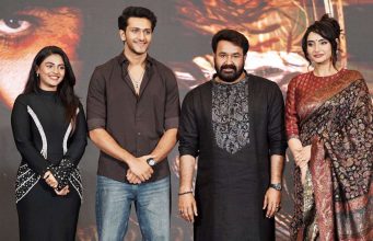 ‘ವೃಷಭ’ ಟ್ರೇಲರ್ ಬಿಡುಗಡೆ | ಮೋಹನ್ ಲಾಲ್ ಜೊತೆ ಸಮರ್ಜಿತ್ ಲಂಕೇಶ್ 'ವೃಷಭ' ಟ್ರೇಲರ್ ಬಿಡುಗಡೆ | ಮೋಹನ್ ಲಾಲ್ ಜೊತೆ ಸಮರ್ಜಿತ್ ಲಂಕೇಶ್ - Kannadamojo360